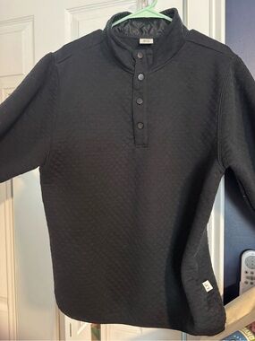 Women’s Black Quilted Quarter-Snap Shirt